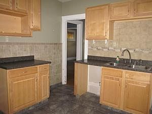 4th image of 5304 Nagel Ave