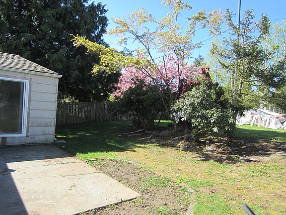 3rd image of 16011 6th Ave NE