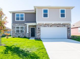 1375 Honeysuckle Dr, Shelbyville, IN 46176