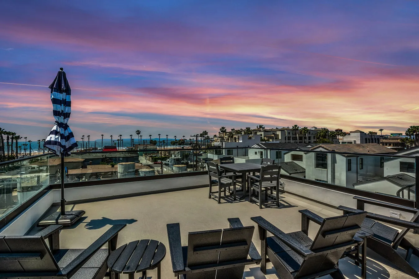 2 bed, 1.5 bath, 1050 sqft, $7,000 — Photo 1