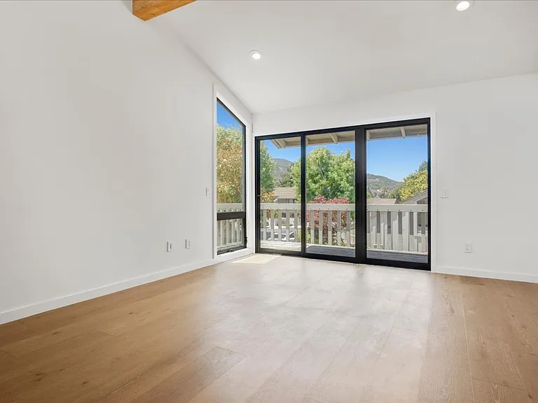 9503 Alder Ct — Photo 8