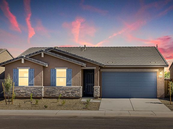 Virtual staging of the Everett floorplan at Hurley ranch in Tolleson, AZ.