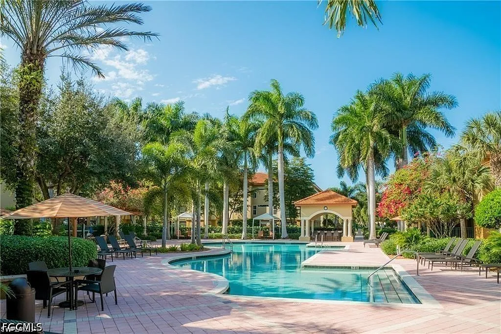 2 bed, 2.0 bath, 1013 sqft, $3,400 — Photo 1