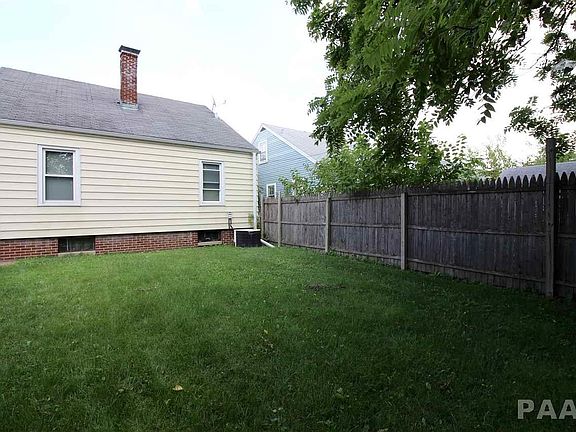 5th image of 2711 N University St