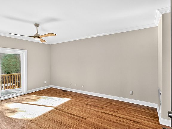 2nd image of 1815 Dogwood Rd APT 1003