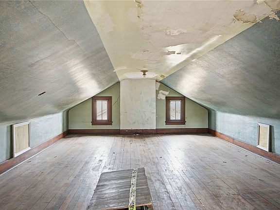 24th image of this home