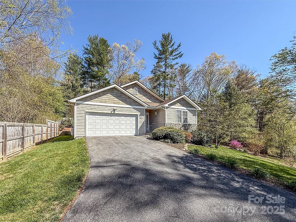 2nd image of 204 Karla Cir