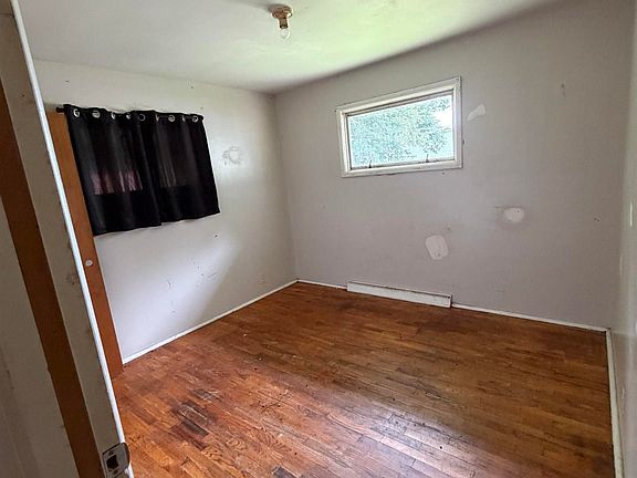 4th image of 3113 Mackin Rd