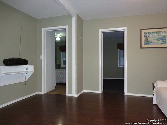 2nd image of 2420 Leal St
