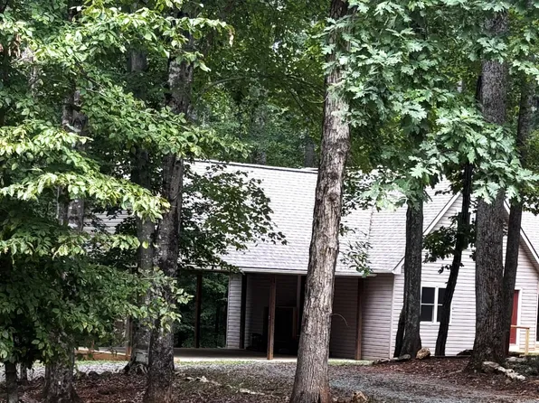 1010 Poplar Ridge Dr, Pittsville, VA 24139