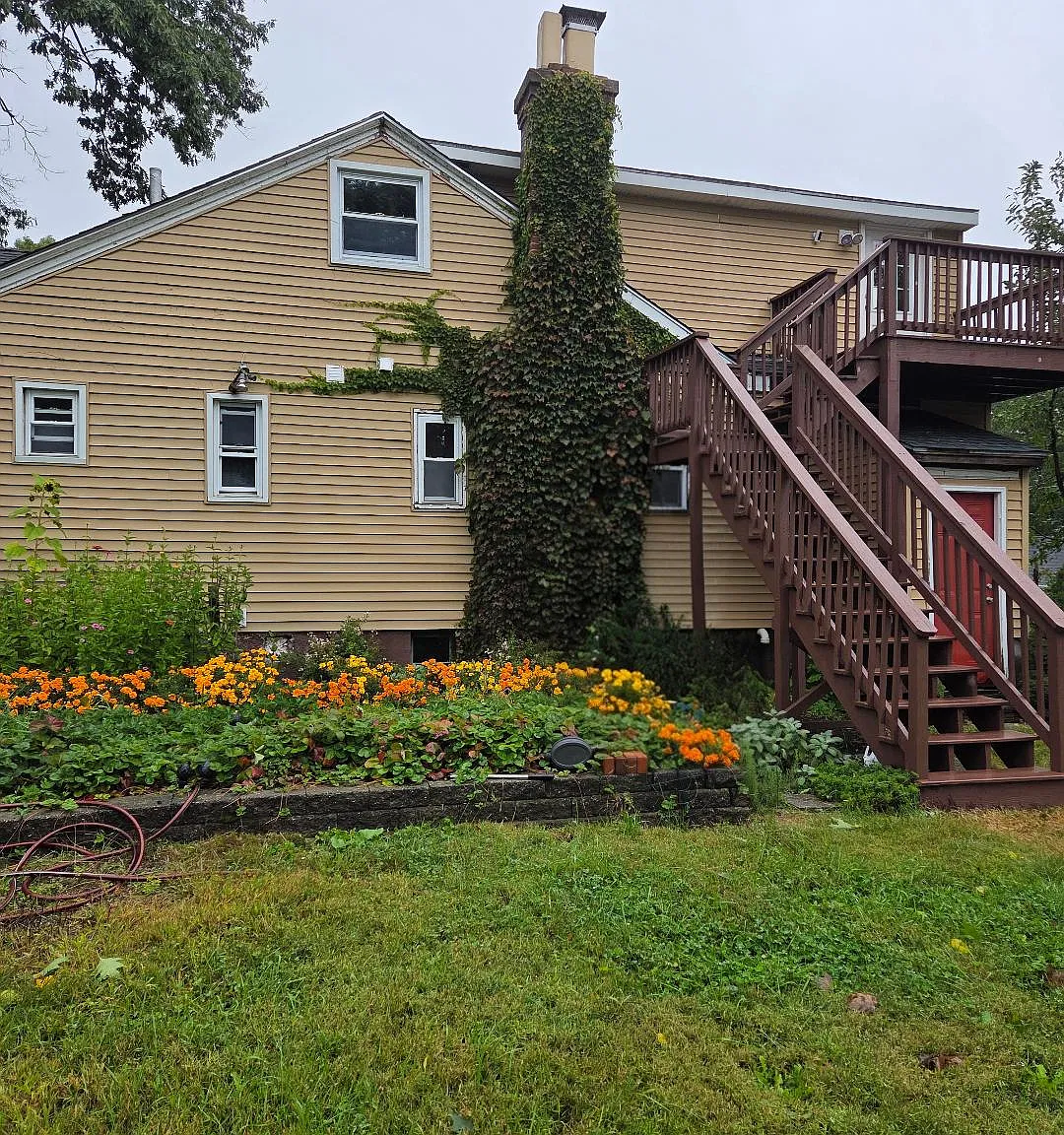 41 Carpenter Ave — Photo 1