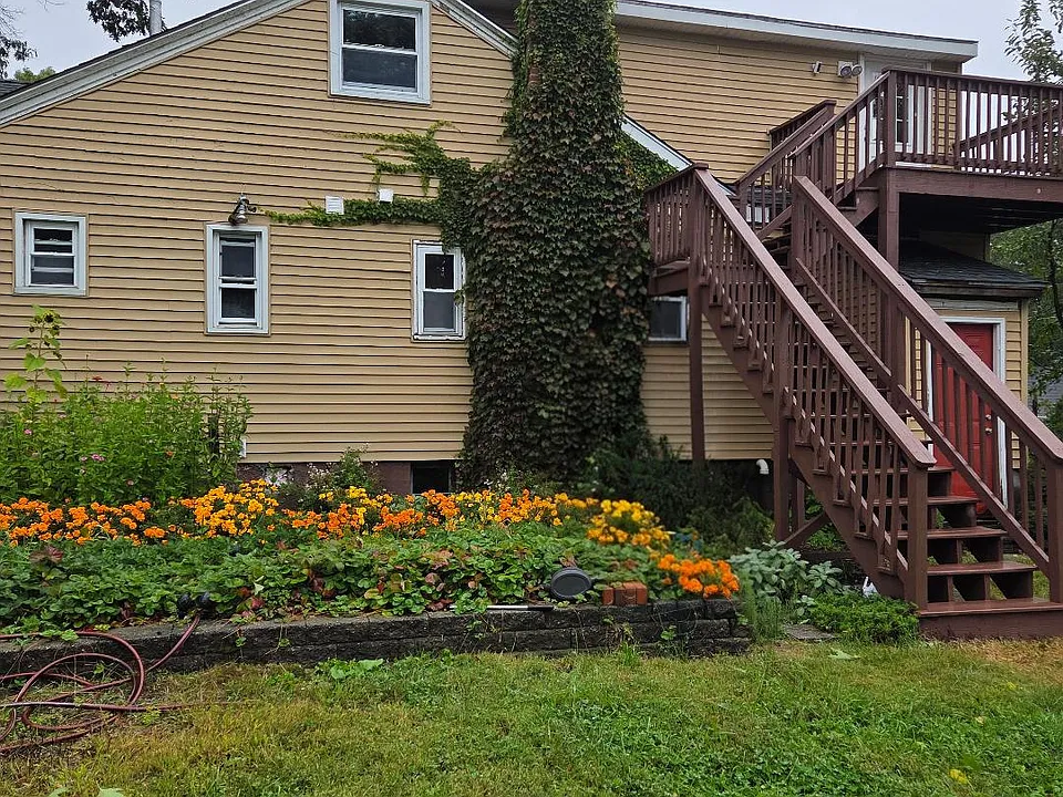 41 Carpenter Ave #2