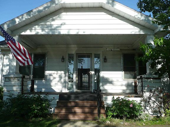 3rd image of 628 N Mason St