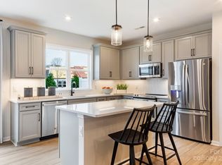 1107 Grays Mill Rd, Charlotte, NC 28215