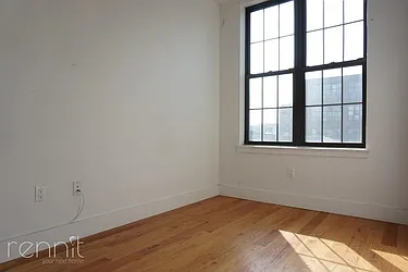 Rented by Rennit Inc.