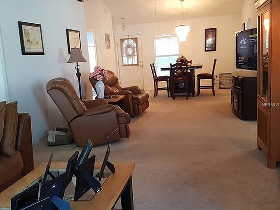 5th image of 379 Lake Suzanne Dr