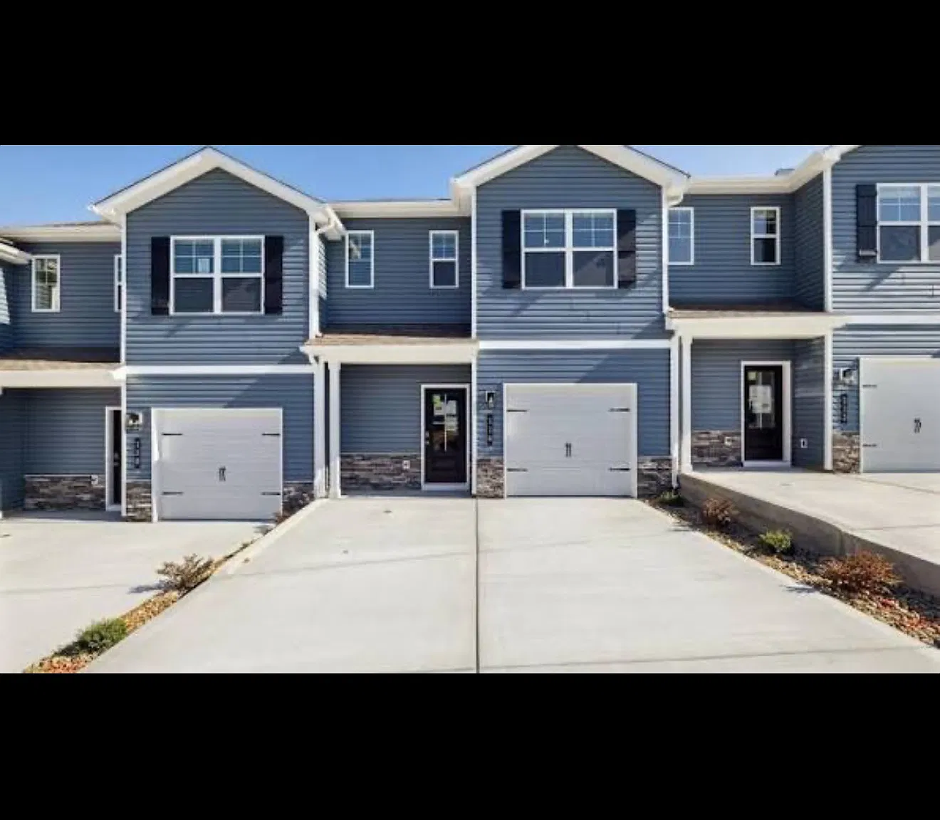 3 bed, 1381 sqft, $2,250 — Photo 1