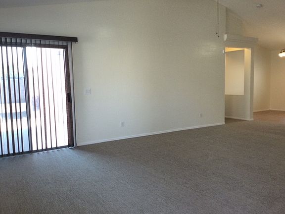 4th image of 1653 E Balboa Dr