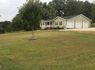 1961 Mildred Rd, McKee, KY 40447