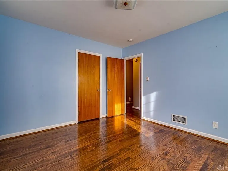 314 Beverly Pl — Photo 22