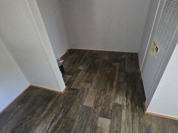 4th image of 247 Canyon Park Ln