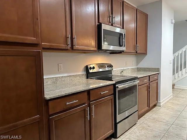 7784 Bristol Cir — Photo 6
