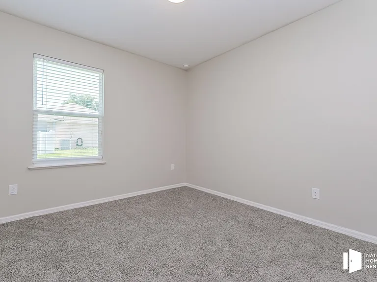 6249 Hancock Ave — Photo 9
