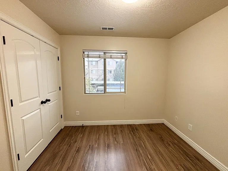 1014 W Village River Ln — Photo 20