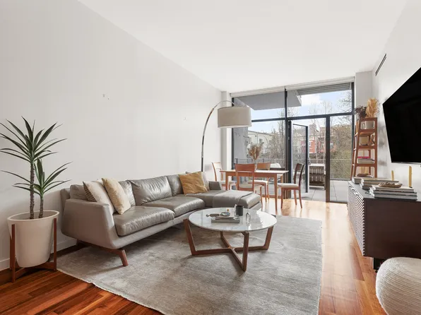 280 Metropolitan Avenue image 1 of 15