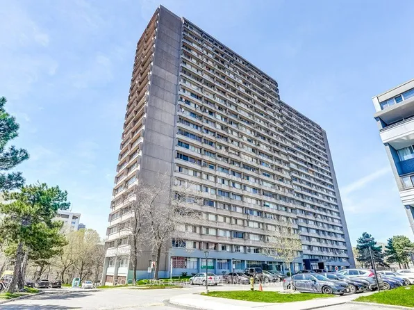 10 Sunny Glenway #1711, Toronto, ON M3C 2Z3