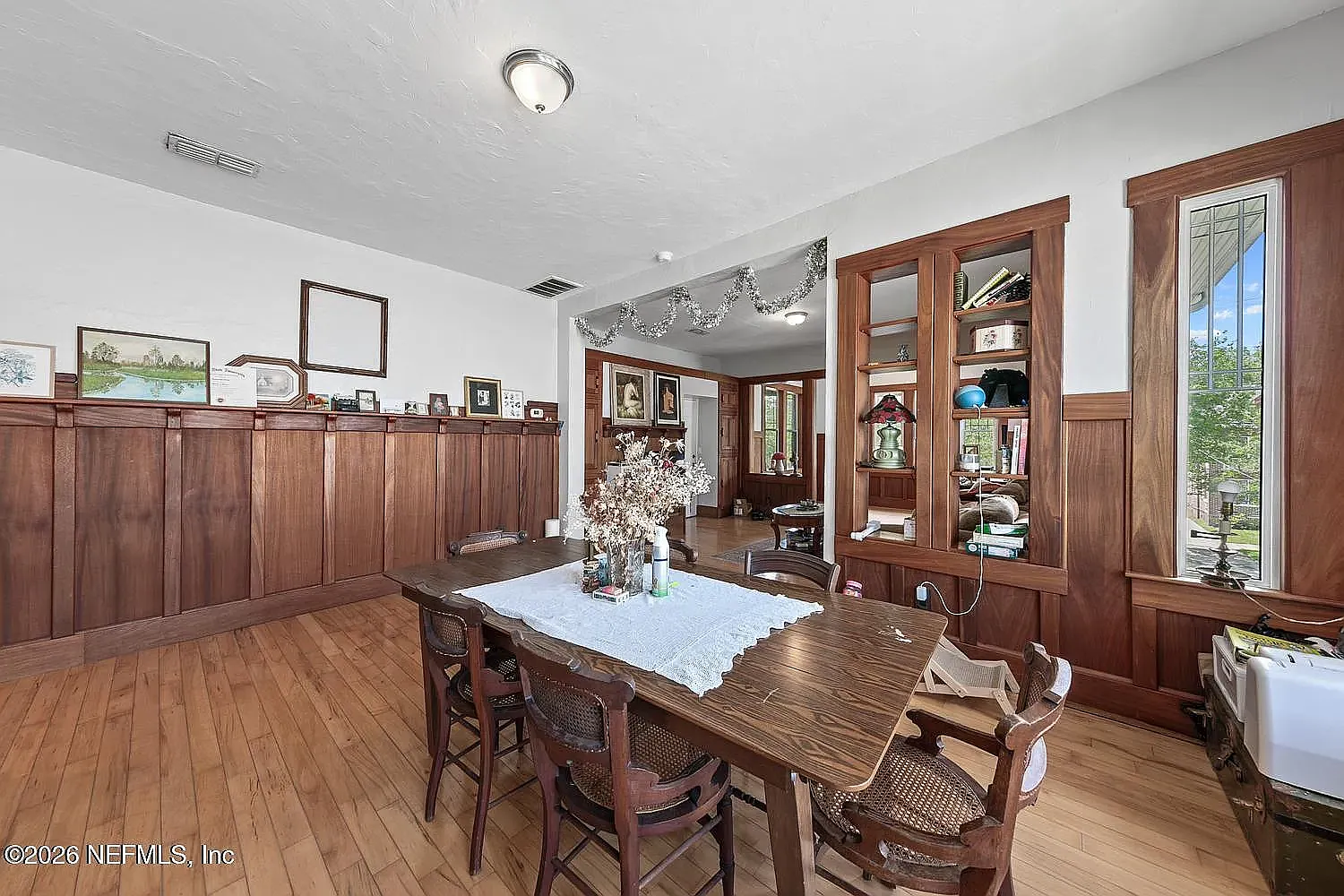 2 bed, 1800 sqft, $2,300 — Photo 4