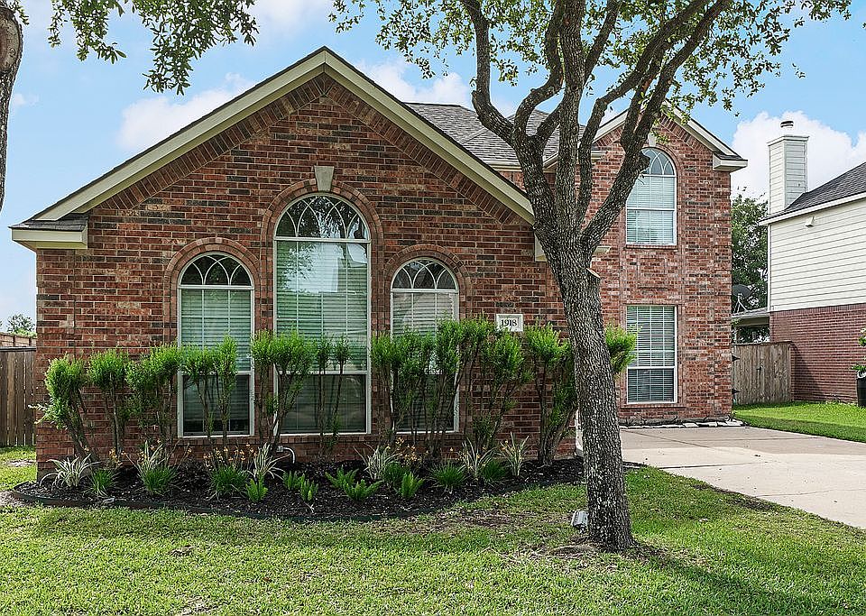 1st image of 1918 Boulder Oaks Ln