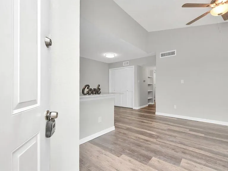10101 S Gessner Rd #811 — Photo 3