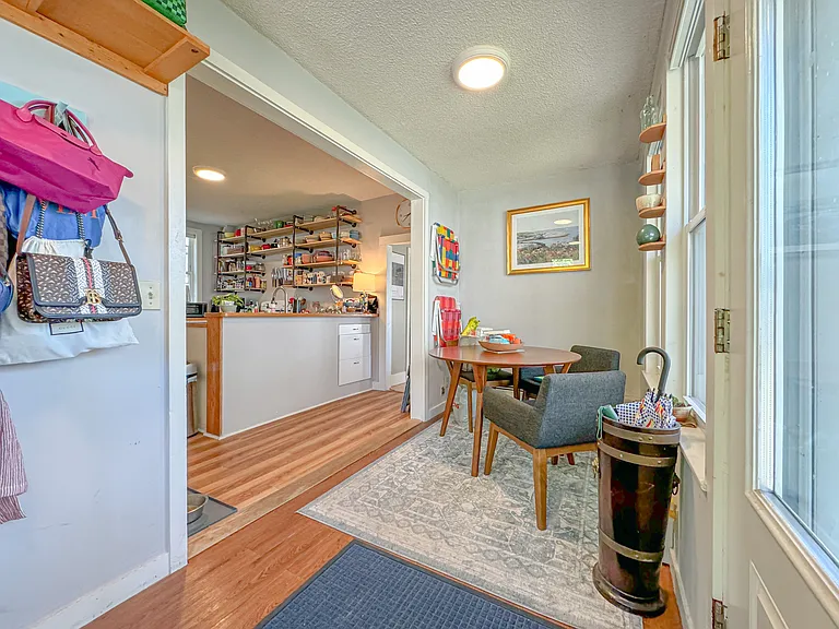 329 Preble St #1 — Photo 8
