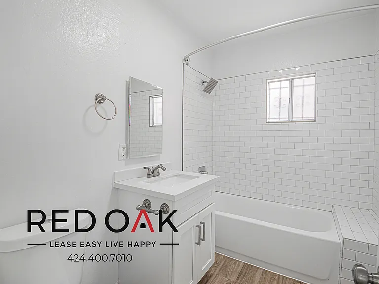 2410 La Salle Ave #2410 — Photo 13