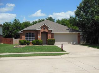 2004 Collington Dr, Roanoke, TX 76262