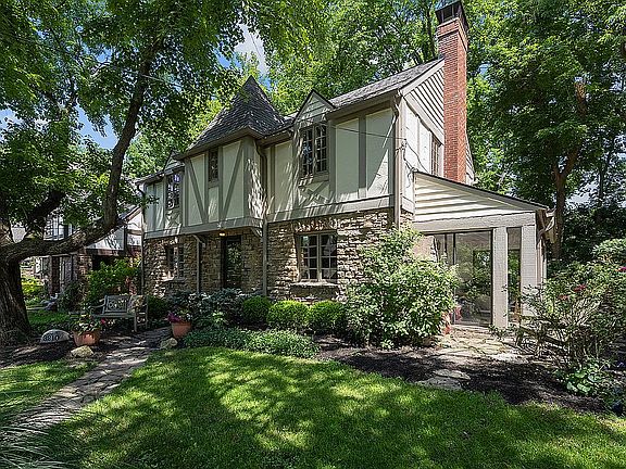 2nd image of 3210 Grischy Ln
