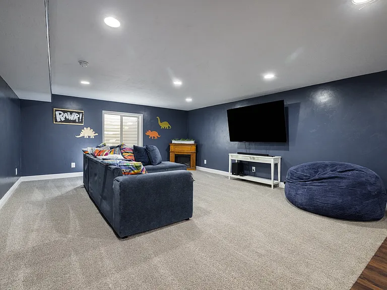 1808 E 2000 S — Photo 10