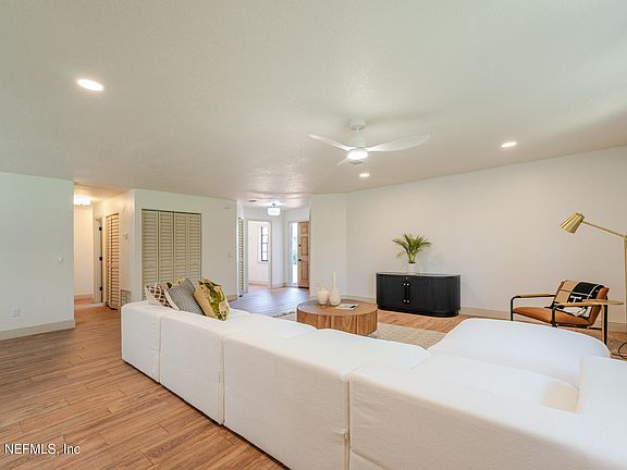 5th image of 3 WESTROBIN Place