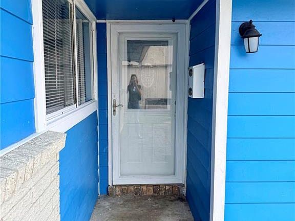 2nd image of 7 Willow Ln