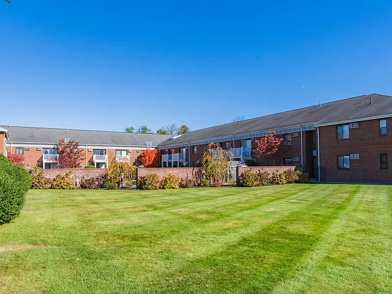 Princeton Green Apartments — Photo 38