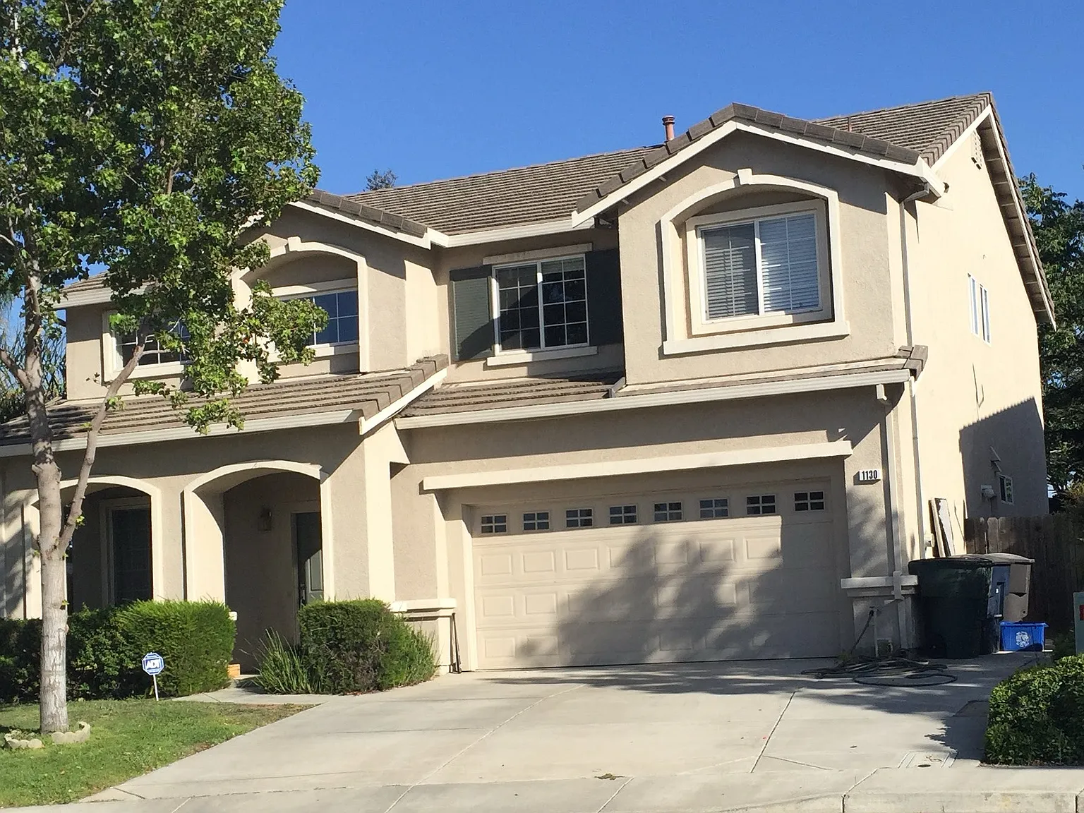 1130 King Loop — Photo 1