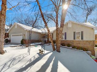 497 Elm Ridge Rd, Carpentersville, IL 60110