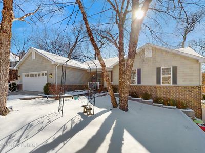 497 Elm Ridge Rd, Carpentersville, IL, 60110