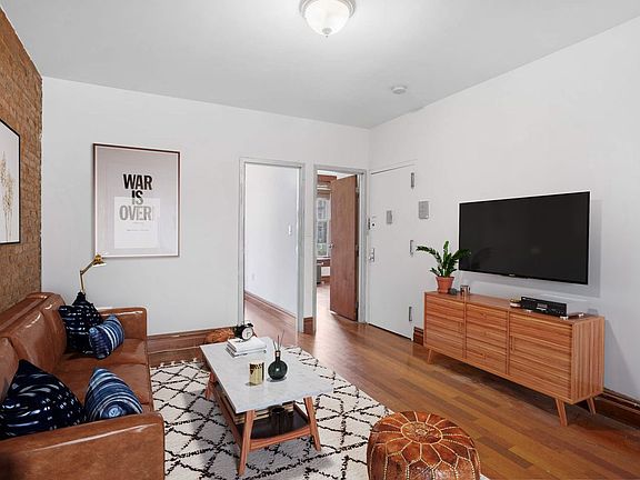 2nd image of 1091 2nd Ave APT 2