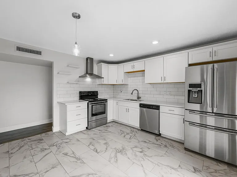 4940 Watkins Dr — Photo 11