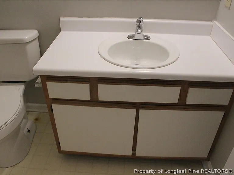 325-8 Waterdown Dr #8 — Photo 24