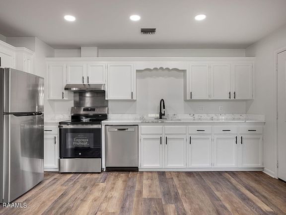 5th image of 9137 Leblanc Ln