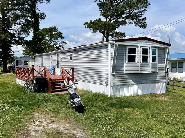 8212 Sea Shell Dr, Chincoteague, VA 23336