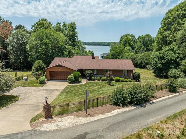129 Lakewood Dr, Kings Mountain, NC 28086